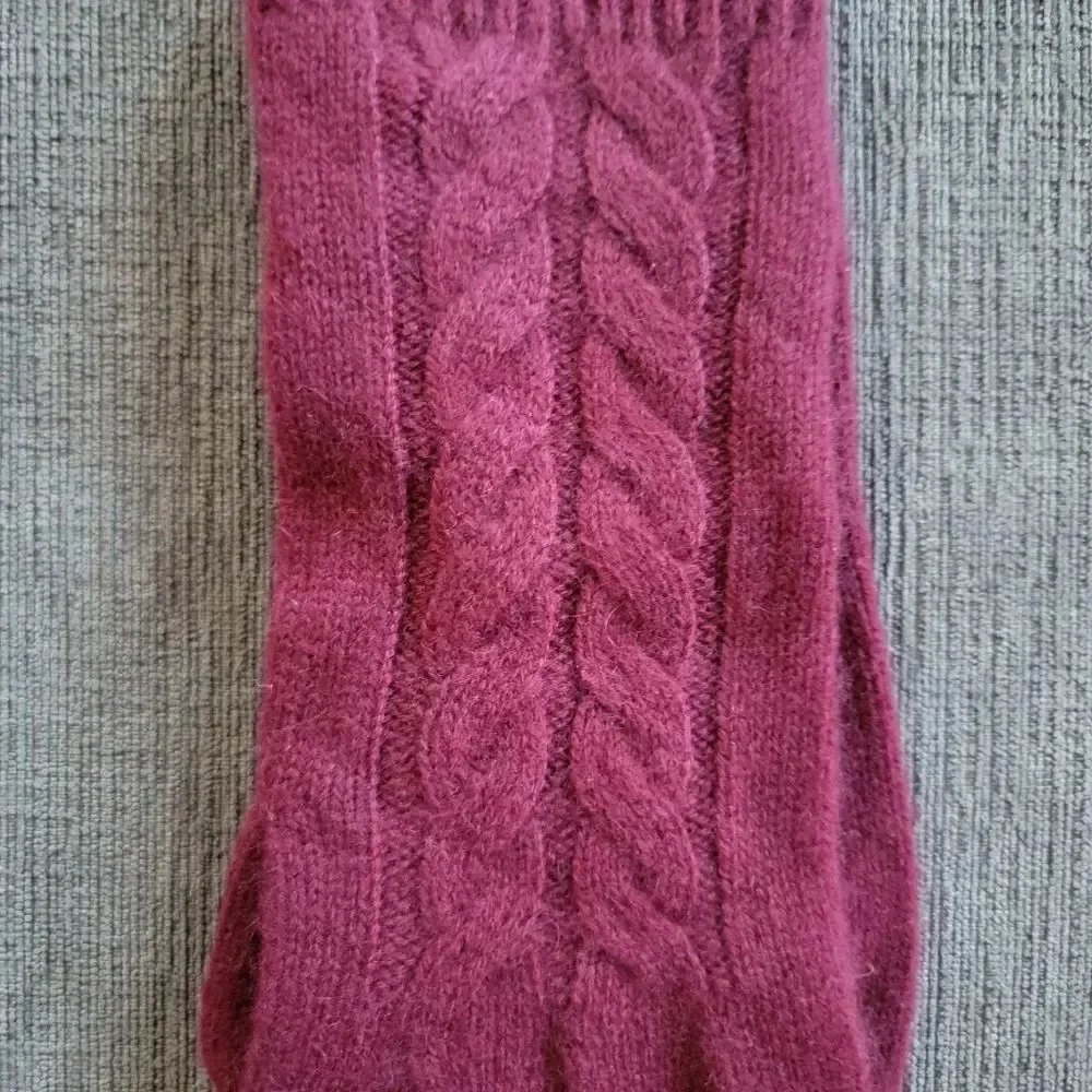 TAHARI Women's 100% Cashmere Gloves 10 inch long